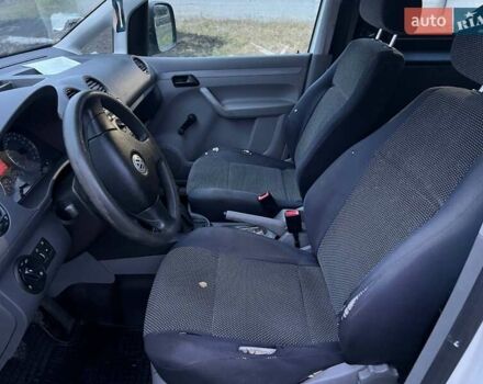 Білий Фольксваген Кадді, об'ємом двигуна 1.97 л та пробігом 330 тис. км за 5200 $, фото 4 на Automoto.ua