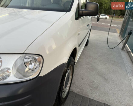 Белый Фольксваген Кадди, объемом двигателя 2 л и пробегом 250 тыс. км за 6500 $, фото 7 на Automoto.ua