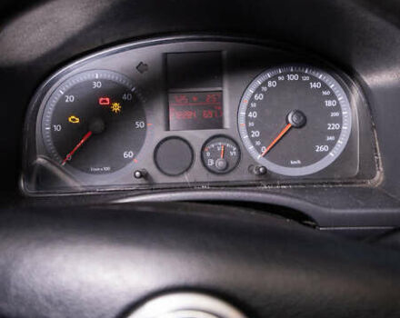 Белый Фольксваген Кадди, объемом двигателя 1.9 л и пробегом 273 тыс. км за 7000 $, фото 16 на Automoto.ua