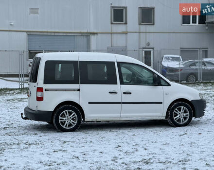 Белый Фольксваген Кадди, объемом двигателя 1.9 л и пробегом 240 тыс. км за 4550 $, фото 5 на Automoto.ua
