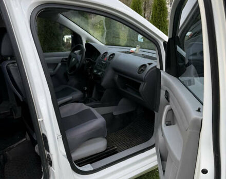 Белый Фольксваген Кадди, объемом двигателя 2 л и пробегом 141 тыс. км за 5100 $, фото 8 на Automoto.ua