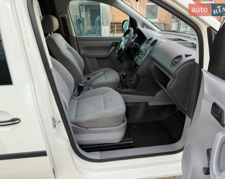 Белый Фольксваген Кадди, объемом двигателя 2 л и пробегом 250 тыс. км за 6500 $, фото 13 на Automoto.ua