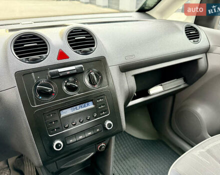 Фольксваген Кадди 2007 в Тернополе на Automoto.ua Белый Фольксваген Кадди, объемом двигателя 2 л и пробегом 257 тыс. км за 5799 $, фото 33 на Automoto.ua