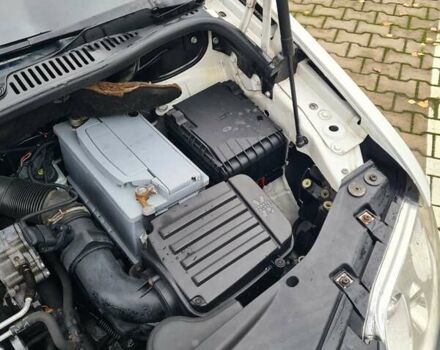 Белый Фольксваген Кадди, объемом двигателя 1.97 л и пробегом 257 тыс. км за 5300 $, фото 30 на Automoto.ua