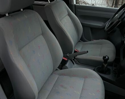 Белый Фольксваген Кадди, объемом двигателя 2 л и пробегом 262 тыс. км за 6100 $, фото 6 на Automoto.ua