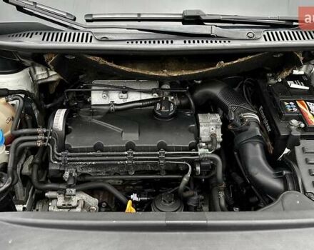 Білий Фольксваген Кадді, об'ємом двигуна 1.97 л та пробігом 370 тис. км за 7000 $, фото 13 на Automoto.ua