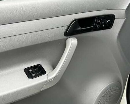 Білий Фольксваген Кадді, об'ємом двигуна 1.97 л та пробігом 370 тис. км за 7000 $, фото 12 на Automoto.ua