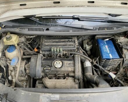 Белый Фольксваген Кадди, объемом двигателя 1.4 л и пробегом 313 тыс. км за 5700 $, фото 10 на Automoto.ua