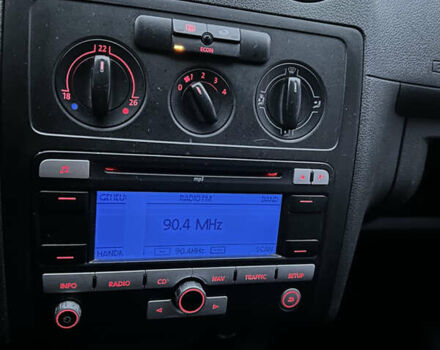 Белый Фольксваген Кадди, объемом двигателя 1.97 л и пробегом 252 тыс. км за 7600 $, фото 17 на Automoto.ua