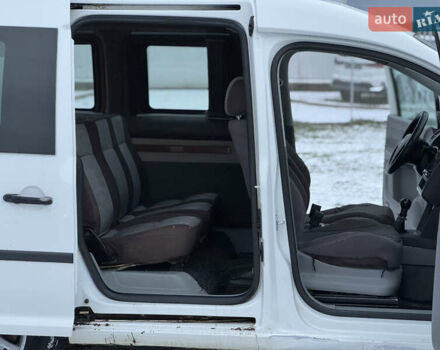 Белый Фольксваген Кадди, объемом двигателя 1.9 л и пробегом 240 тыс. км за 4550 $, фото 23 на Automoto.ua