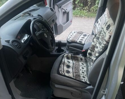 Білий Фольксваген Кадді, об'ємом двигуна 2 л та пробігом 1 тис. км за 5600 $, фото 4 на Automoto.ua