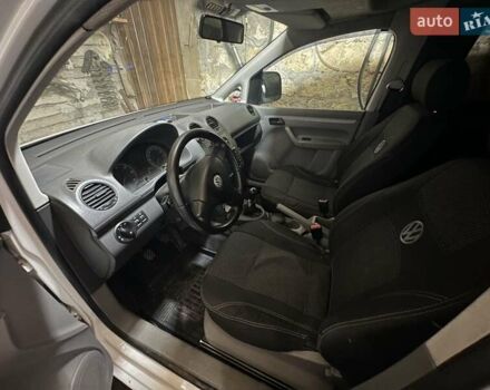 Білий Фольксваген Кадді, об'ємом двигуна 2 л та пробігом 385 тис. км за 4500 $, фото 6 на Automoto.ua