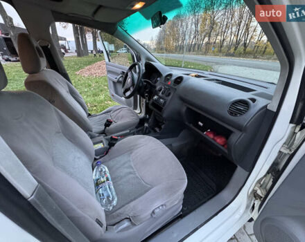 Білий Фольксваген Кадді, об'ємом двигуна 1.97 л та пробігом 462 тис. км за 5650 $, фото 6 на Automoto.ua