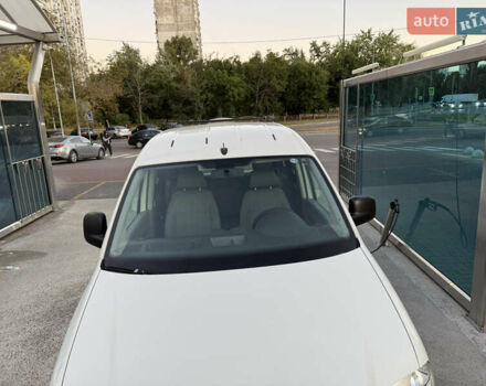 Белый Фольксваген Кадди, объемом двигателя 2 л и пробегом 250 тыс. км за 6500 $, фото 24 на Automoto.ua