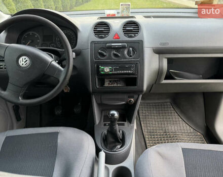 Белый Фольксваген Кадди, объемом двигателя 2 л и пробегом 141 тыс. км за 5100 $, фото 5 на Automoto.ua