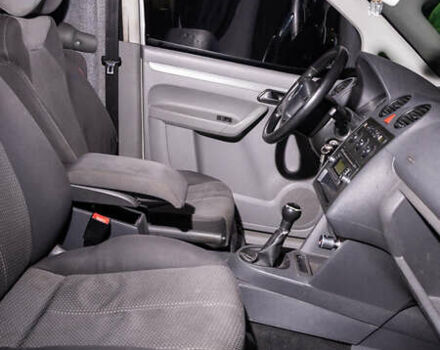 Белый Фольксваген Кадди, объемом двигателя 1.9 л и пробегом 273 тыс. км за 7000 $, фото 14 на Automoto.ua