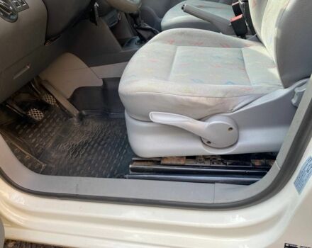 Білий Фольксваген Кадді, об'ємом двигуна 2 л та пробігом 388 тис. км за 4900 $, фото 11 на Automoto.ua