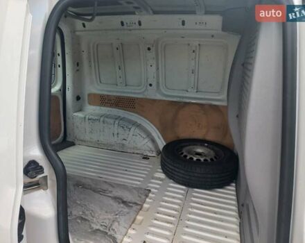 Белый Фольксваген Кадди, объемом двигателя 1.9 л и пробегом 413 тыс. км за 4200 $, фото 11 на Automoto.ua