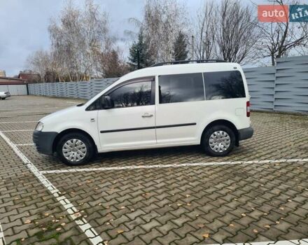 Белый Фольксваген Кадди, объемом двигателя 1.97 л и пробегом 257 тыс. км за 5300 $, фото 2 на Automoto.ua