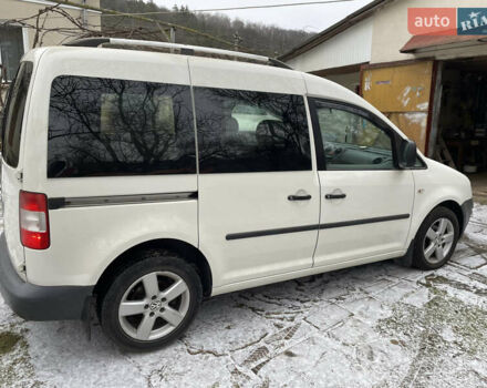 Белый Фольксваген Кадди, объемом двигателя 1.97 л и пробегом 242 тыс. км за 6500 $, фото 2 на Automoto.ua