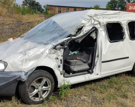 Белый Фольксваген Кадди, объемом двигателя 2 л и пробегом 280 тыс. км за 4100 $, фото 3 на Automoto.ua