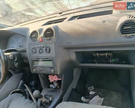 Белый Фольксваген Кадди, объемом двигателя 1.97 л и пробегом 271 тыс. км за 2700 $, фото 5 на Automoto.ua