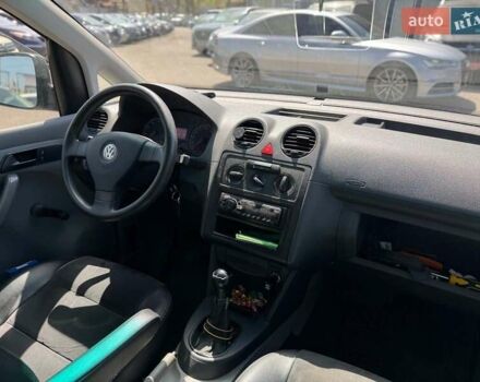 Белый Фольксваген Кадди, объемом двигателя 1.6 л и пробегом 335 тыс. км за 5990 $, фото 24 на Automoto.ua