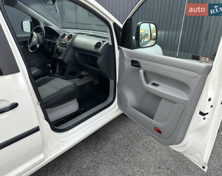 Білий Фольксваген Кадді, об'ємом двигуна 2 л та пробігом 298 тис. км за 6499 $, фото 39 на Automoto.ua