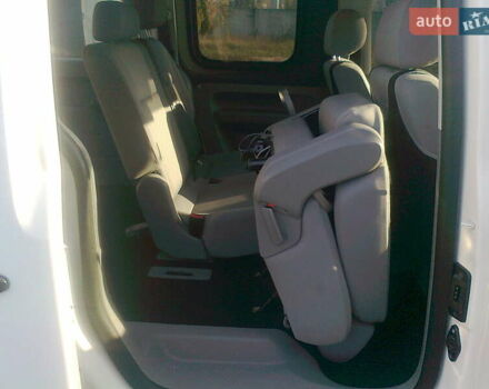 Белый Фольксваген Кадди, объемом двигателя 1.97 л и пробегом 252 тыс. км за 8300 $, фото 12 на Automoto.ua