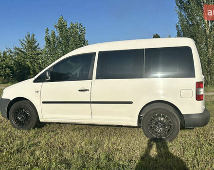 Белый Фольксваген Кадди, объемом двигателя 1.97 л и пробегом 340 тыс. км за 6500 $, фото 3 на Automoto.ua