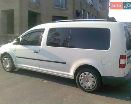 Белый Фольксваген Кадди, объемом двигателя 1.97 л и пробегом 252 тыс. км за 8300 $, фото 1 на Automoto.ua