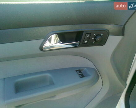 Белый Фольксваген Кадди, объемом двигателя 1.97 л и пробегом 252 тыс. км за 8300 $, фото 15 на Automoto.ua