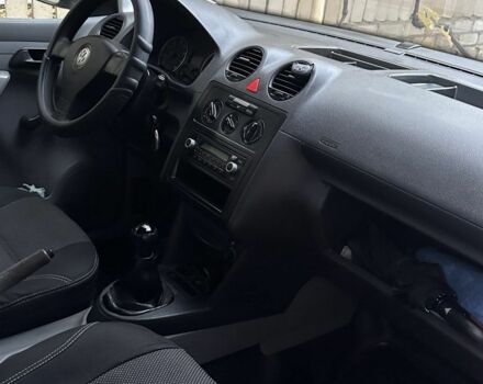 Белый Фольксваген Кадди, объемом двигателя 2 л и пробегом 283 тыс. км за 5300 $, фото 4 на Automoto.ua