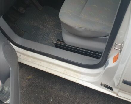 Белый Фольксваген Кадди, объемом двигателя 2 л и пробегом 249 тыс. км за 5000 $, фото 8 на Automoto.ua