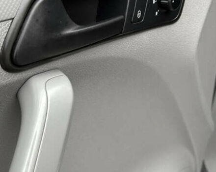 Белый Фольксваген Кадди, объемом двигателя 1.9 л и пробегом 288 тыс. км за 7300 $, фото 21 на Automoto.ua