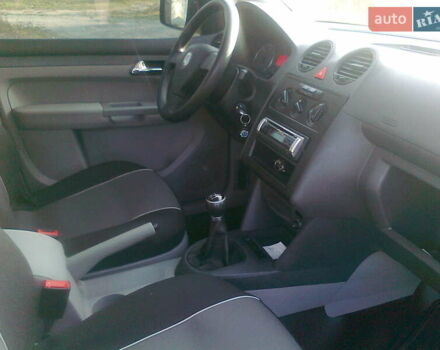 Белый Фольксваген Кадди, объемом двигателя 1.97 л и пробегом 252 тыс. км за 8300 $, фото 7 на Automoto.ua