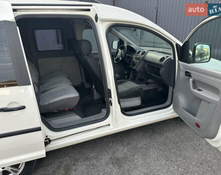 Білий Фольксваген Кадді, об'ємом двигуна 2 л та пробігом 298 тис. км за 6499 $, фото 36 на Automoto.ua