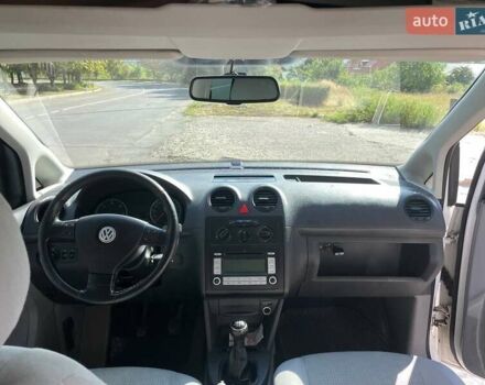 Белый Фольксваген Кадди, объемом двигателя 1.9 л и пробегом 305 тыс. км за 7500 $, фото 4 на Automoto.ua