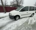 Білий Фольксваген Кадді, об'ємом двигуна 2 л та пробігом 400 тис. км за 4100 $, фото 1 на Automoto.ua