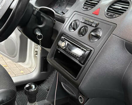 Белый Фольксваген Кадди, объемом двигателя 1.9 л и пробегом 288 тыс. км за 7300 $, фото 43 на Automoto.ua