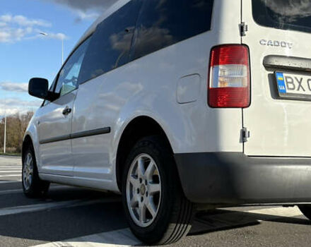 Белый Фольксваген Кадди, объемом двигателя 1.9 л и пробегом 288 тыс. км за 7300 $, фото 4 на Automoto.ua