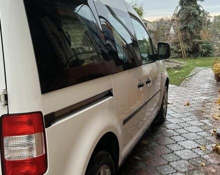 Белый Фольксваген Кадди, объемом двигателя 2 л и пробегом 283 тыс. км за 5300 $, фото 1 на Automoto.ua