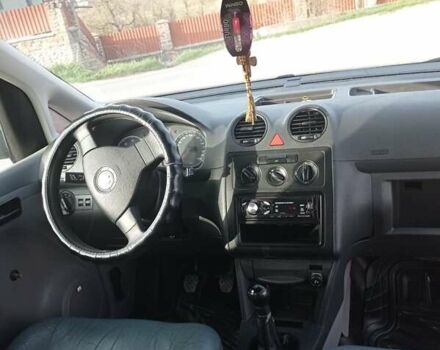 Белый Фольксваген Кадди, объемом двигателя 2 л и пробегом 300 тыс. км за 5100 $, фото 2 на Automoto.ua