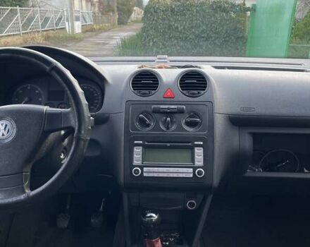 Белый Фольксваген Кадди, объемом двигателя 1.9 л и пробегом 300 тыс. км за 6300 $, фото 2 на Automoto.ua