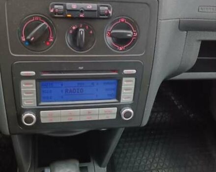 Белый Фольксваген Кадди, объемом двигателя 1.9 л и пробегом 282 тыс. км за 5850 $, фото 103 на Automoto.ua