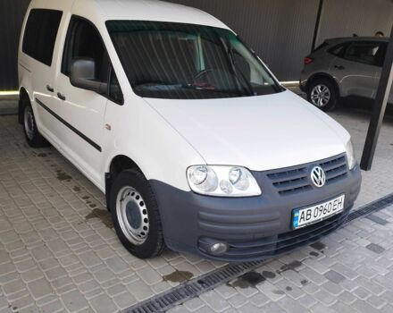 Белый Фольксваген Кадди, объемом двигателя 1.6 л и пробегом 450 тыс. км за 5000 $, фото 1 на Automoto.ua
