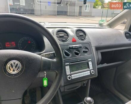 Белый Фольксваген Кадди, объемом двигателя 1.9 л и пробегом 265 тыс. км за 9000 $, фото 6 на Automoto.ua