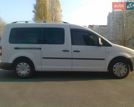 Белый Фольксваген Кадди, объемом двигателя 1.97 л и пробегом 252 тыс. км за 8300 $, фото 3 на Automoto.ua