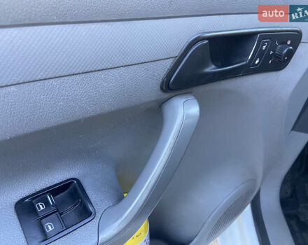 Белый Фольксваген Кадди, объемом двигателя 1.9 л и пробегом 360 тыс. км за 6300 $, фото 12 на Automoto.ua