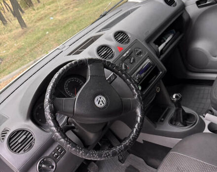Фольксваген Кадди 2009 в Кривом Роге на Automoto.ua Белый Фольксваген Кадди, объемом двигателя 1.97 л и пробегом 240 тыс. км за 7500 $, фото 9 на Automoto.ua